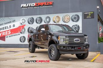 FORD F250 RAMPAGE CHROME CENTER AND GLOSS BLACK OUTER